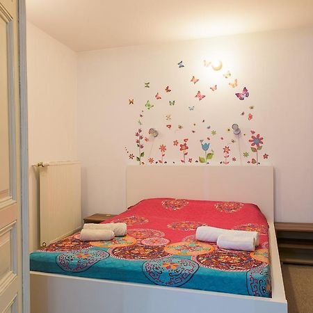 Center Walking Apartment And Room Букурещ Екстериор снимка